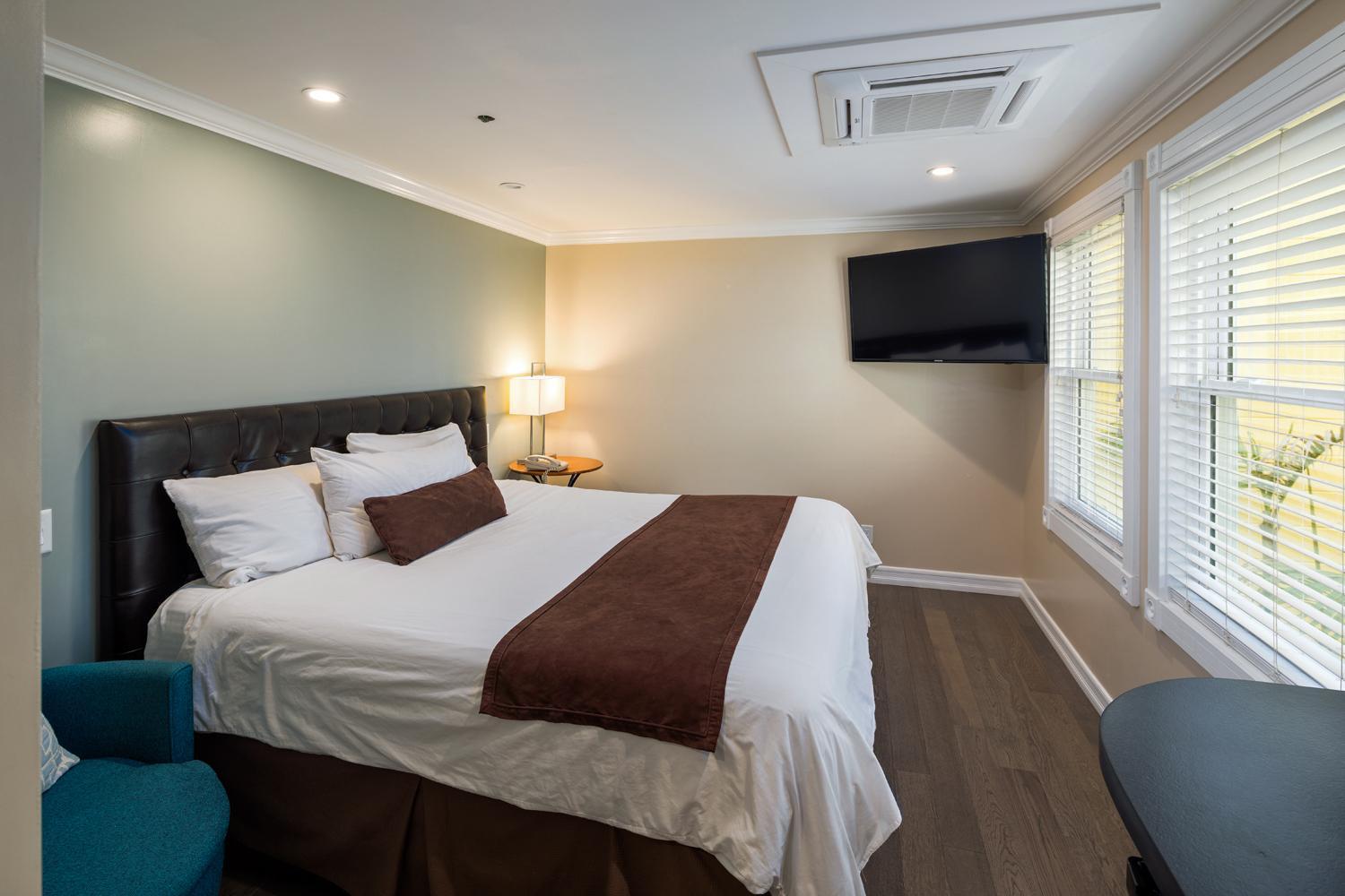 Glenmore Plaza Hotel Avalon Zewnętrze zdjęcie