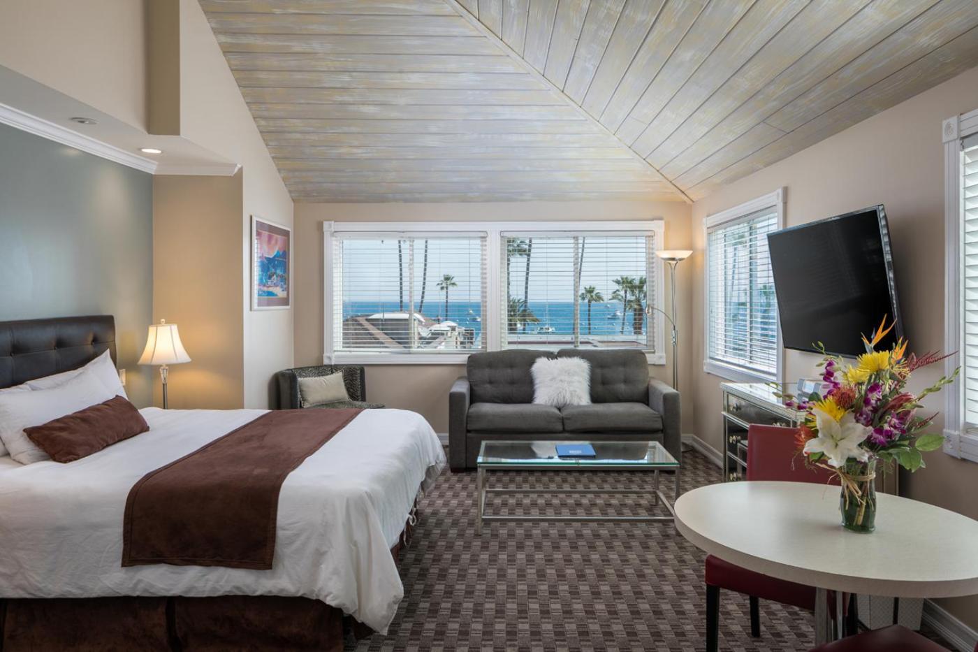 Glenmore Plaza Hotel Avalon Zewnętrze zdjęcie
